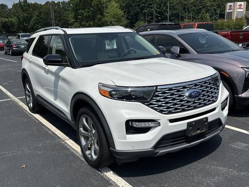 Used 2020 Ford Explorer Platinum w/ Premium Technology Package AWD/4WD image 3