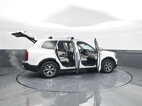 Used 2021 Kia Telluride EX w/ Towing Package image 44