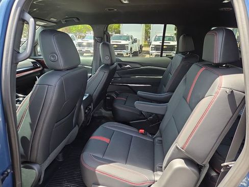 New 2026 Chevrolet Traverse RS w/ LPO, Floor Liner Package FWD image 8