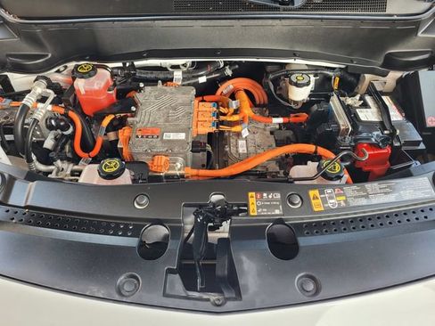 Used 2023 Chevrolet Bolt EUV LT w/ Convenience Package FWD image 34