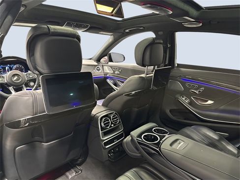Used 2018 Mercedes-Benz S 63 AMG S 4MATIC Sedan image 29