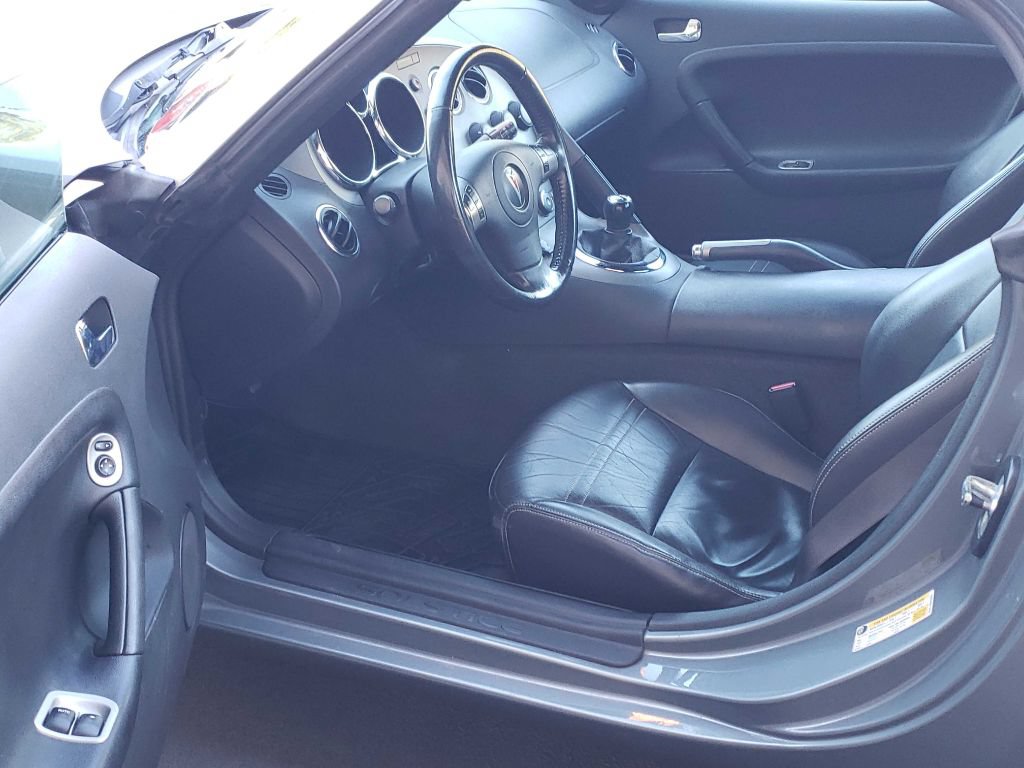 Used 2006 Pontiac Solstice Convertible w/ Premium Package RWD image 19