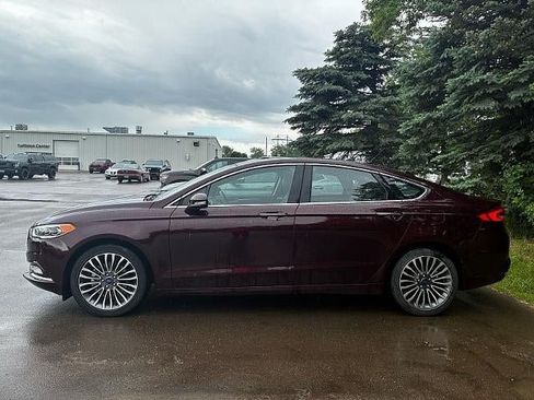Used 2017 Ford Fusion SE w/ Fusion SE Technology Package AWD/4WD image 5