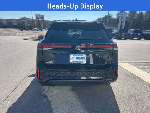 New 2026 Volkswagen Tiguan SE R-Line image 4