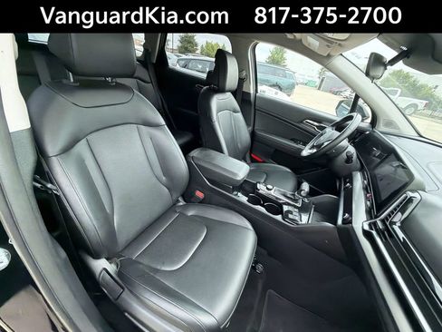 Certified 2025 Kia Sportage EX FWD image 28