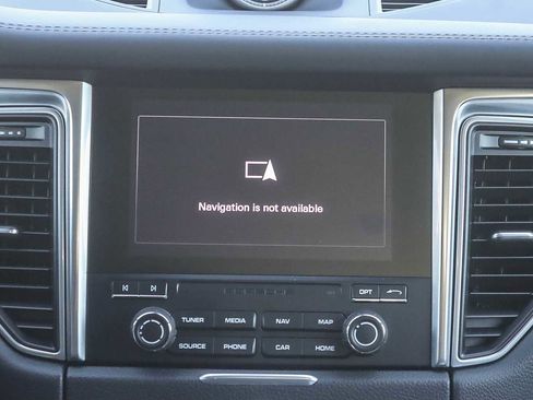 Used 2018 Porsche Macan GTS image 12