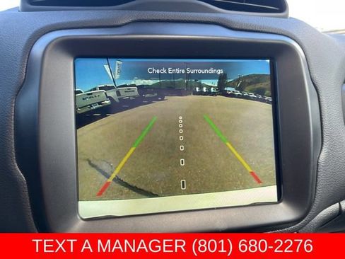 Used 2023 Jeep Renegade Latitude w/ Sun/Sound Group AWD/4WD image 19