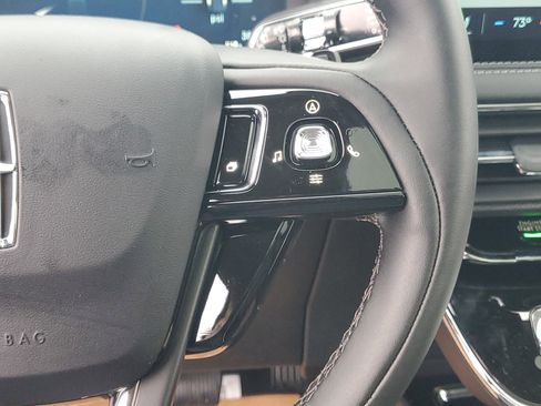 New 2026 Lincoln Corsair Premiere image 18