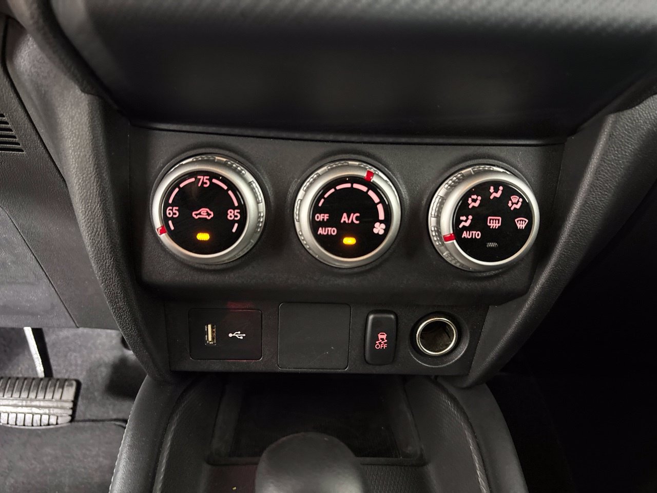 Used 2025 Mitsubishi Outlander Sport ES AWD/4WD image 18