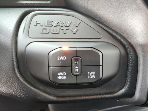 Used 2025 RAM 2500 Big Horn AWD/4WD image 26
