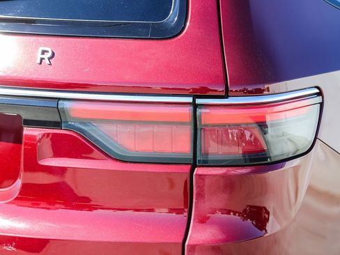 Used 2024 Jeep Wagoneer L Series II RWD image 10