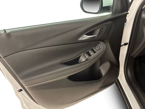 Used 2025 Buick Encore GX Preferred image 13