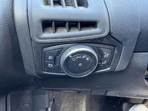 Used 2015 Ford Focus SE w/ Equipment Group 201A image 12