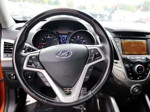 Used 2015 Hyundai Veloster w/ Option Group 03 image 24