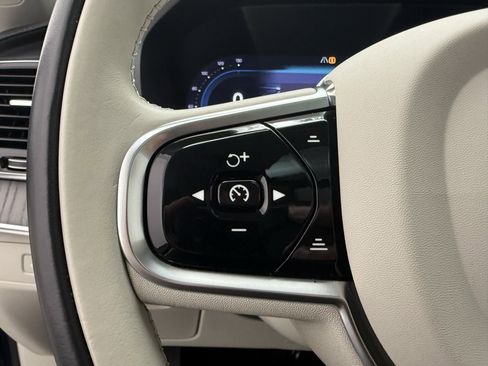 Certified 2023 Volvo XC90 B6 Ultimate w/ Protection Package Premier AWD/4WD image 17