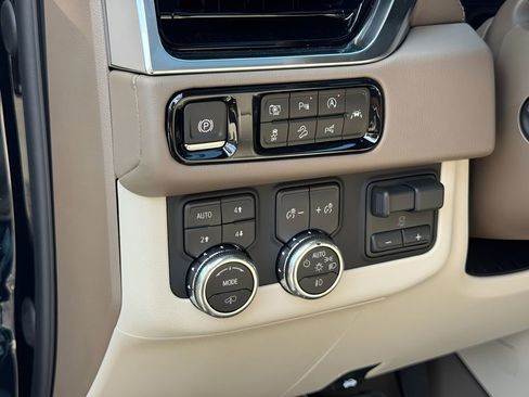 New 2026 GMC Yukon Denali AWD/4WD image 11