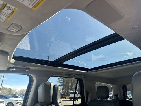 Used 2022 Lincoln Navigator Black Label image 34