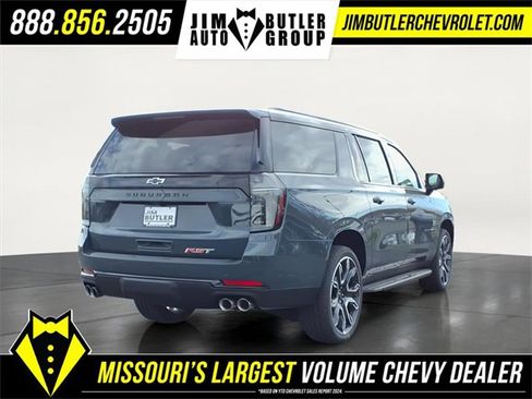 New 2026 Chevrolet Suburban RST image 4