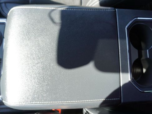 Used 2022 Ford F350 Lariat image 25