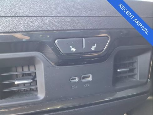 Used 2024 GMC Sierra 1500 AT4 w/ Technology Package AWD/4WD image 21