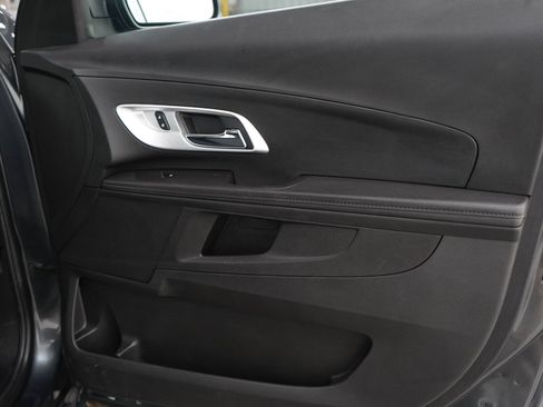 Used 2017 Chevrolet Equinox LS FWD image 9