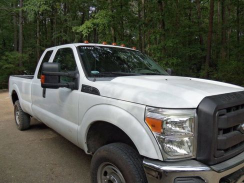 Used 2012 Ford F250 XL w/ PWR Equipment Group image 6