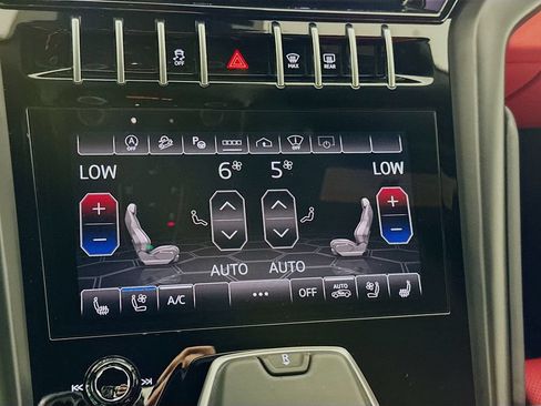 Used 2022 Lamborghini Urus AWD/4WD image 16