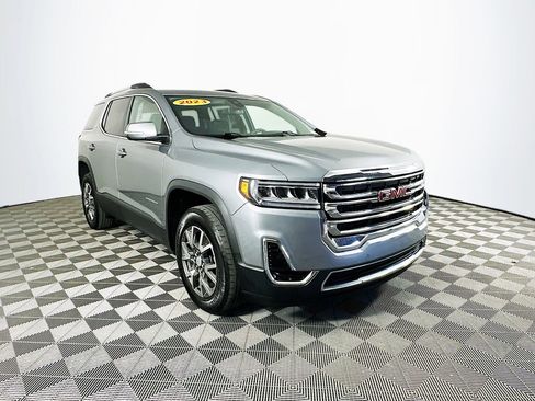 Used 2023 GMC Acadia SLE w/ Driver Convenience Package image 2
