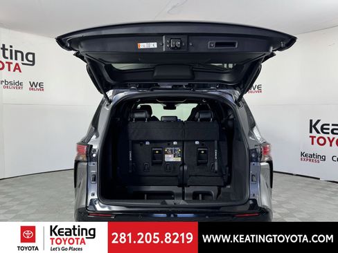 New 2026 Toyota Sienna Limited image 11