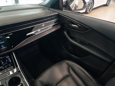 Used 2019 Audi Q8 Premium w/ Convenience Package AWD/4WD image 11