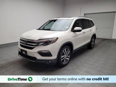 Used 2018 Honda Pilot Touring image 1