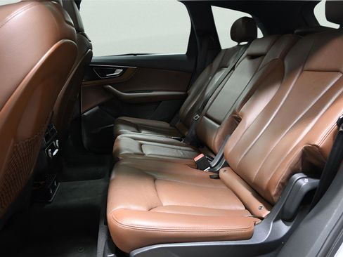 Used 2017 Audi Q7 3.0T Prestige w/ Prestige Package image 15