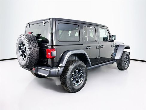 Used 2023 Jeep Wrangler Unlimited Rubicon 4xe w/ Cold Weather Group AWD/4WD image 7