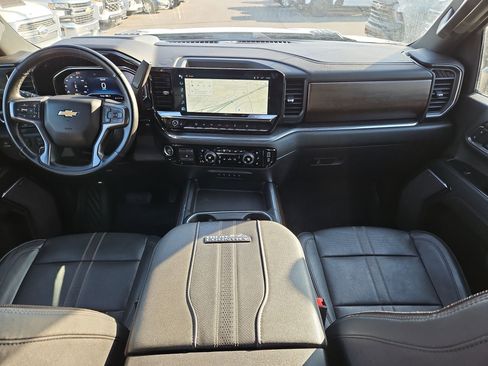 Used 2024 Chevrolet Silverado 3500 High Country w/ Technology Package image 25