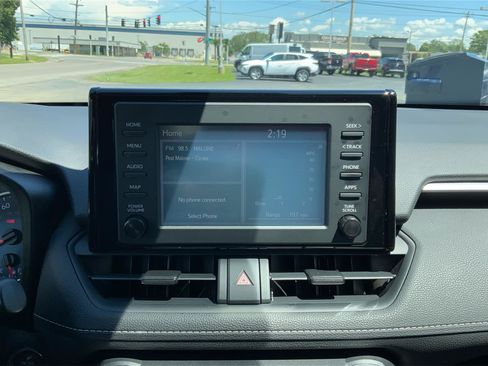 Used 2019 Toyota RAV4 XLE AWD/4WD image 13