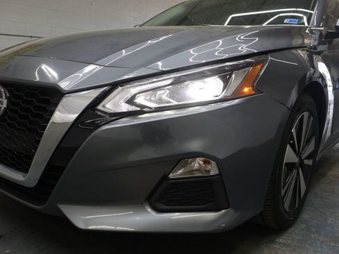 Used 2021 Nissan Altima 2.5 SV FWD image 26
