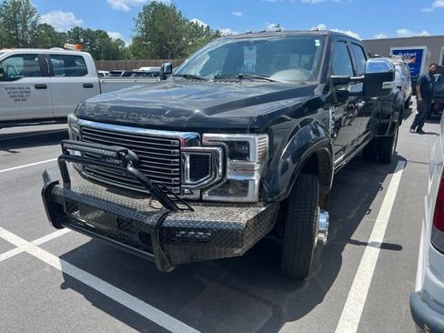 Used 2021 Ford F450 Platinum w/ FX4 Off-Road Package AWD/4WD image 2