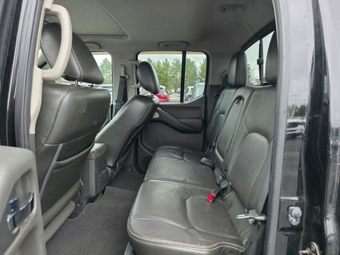 Used 2015 Nissan Frontier PRO-4X w/ Pro-4x Luxury Package image 11