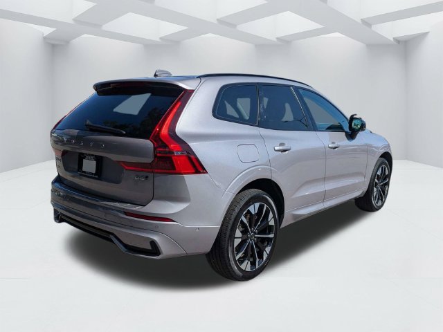Certified 2026 Volvo XC60 B5 Plus AWD/4WD image 5
