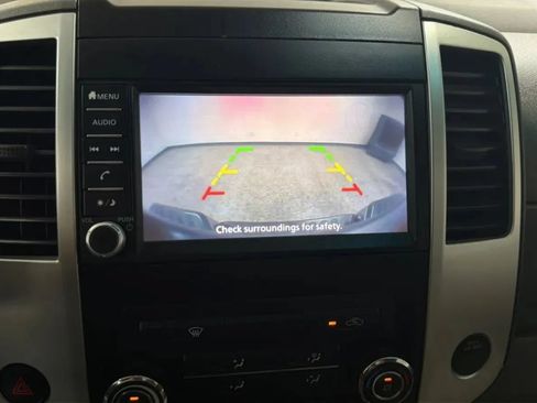 Used 2019 Nissan Frontier SV AWD/4WD image 14