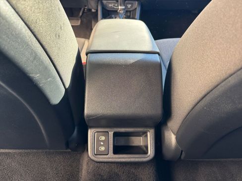 Used 2025 Kia K4 LXS image 24