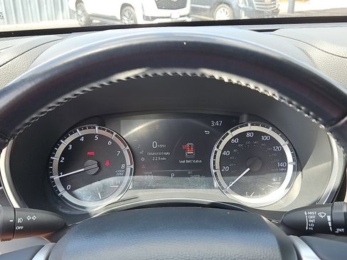 Used 2023 Toyota Highlander XSE FWD image 11