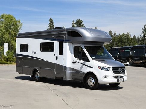 Used 2021 Mercedes-Benz Sprinter 3500 image 1