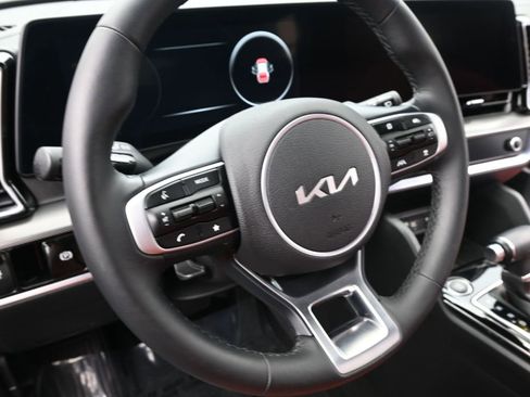 Used 2024 Kia Sportage SX image 19