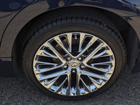 Used 2013 Lexus ES 350 4dr Sdn w/ Luxury Pkg image 7