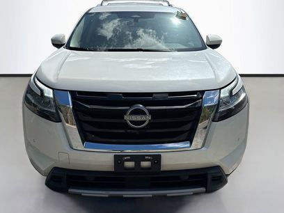 Used 2024 Nissan Pathfinder SL