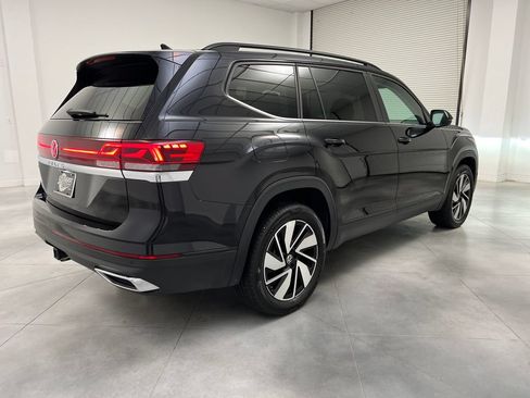 Used 2026 Volkswagen Atlas SE FWD image 9