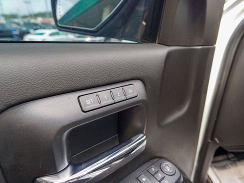 Used 2015 GMC Sierra 2500 Denali w/ Duramax Plus Package AWD/4WD image 18