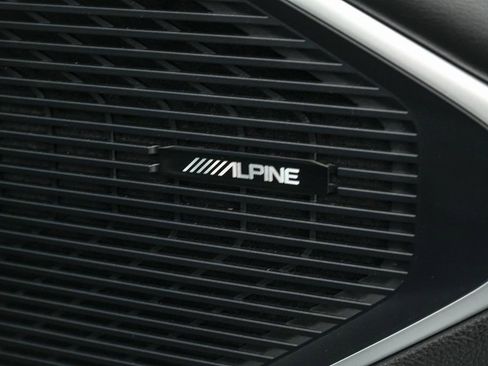 Used 2022 Jeep Wagoneer Series III image 32