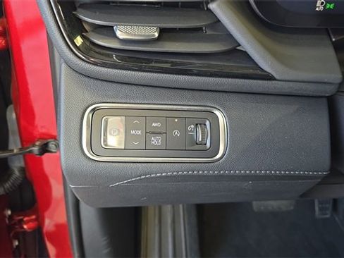 Used 2025 Buick Enclave Avenir image 29